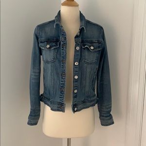 Zara Medium Wash Denim Jacket in Blue